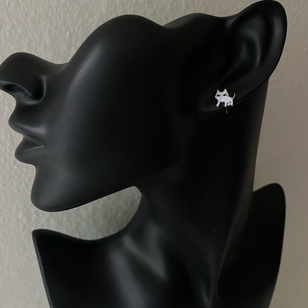 Kawaii Cartoon Cat Studs - Picture 3 of 10